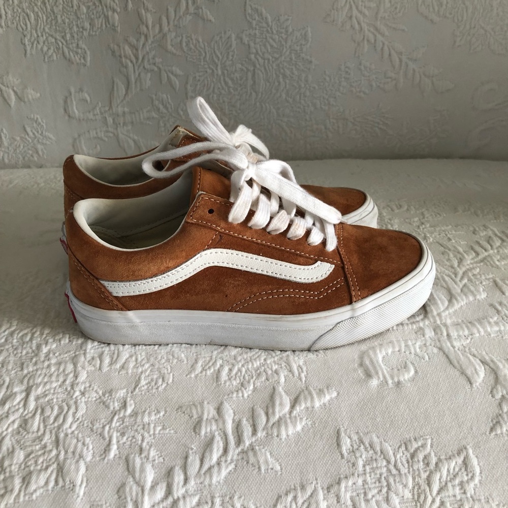 Vans Carmel suede, size 4.0